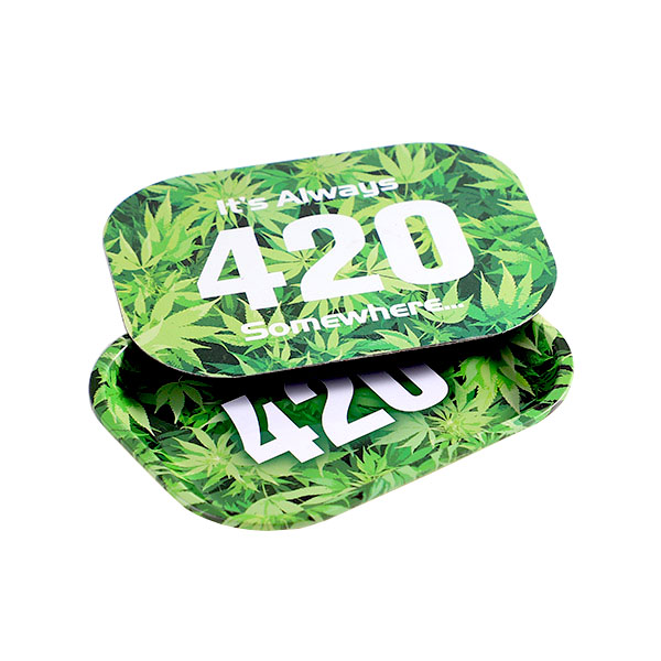 Wholesale custom design weed smoking rolling trays with 3D magnetic lid