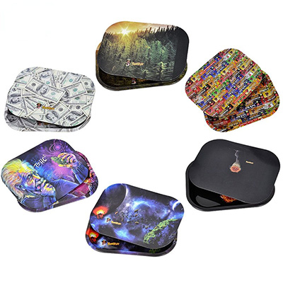 Rolling tray with magnetic lid